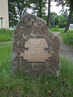 Пам'ятний камінь на місці майбутнього встановлення пам'ятника поету, автору "Червоної Рути" Володимирові Івасюку