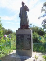 Пам'ятник на місці поховання воїнів скадовської авіагрупи та скадівчан, розстріляних окупанами у 1941-1943 рр.