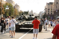 Російські танки в Києві)